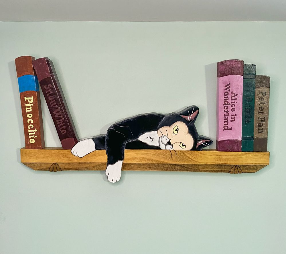 Figaro Inspired Wall Shelf Decor — after photo